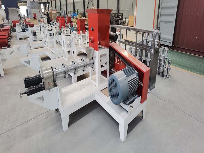 dry type white fish feed pelleting machine in Tanzania 